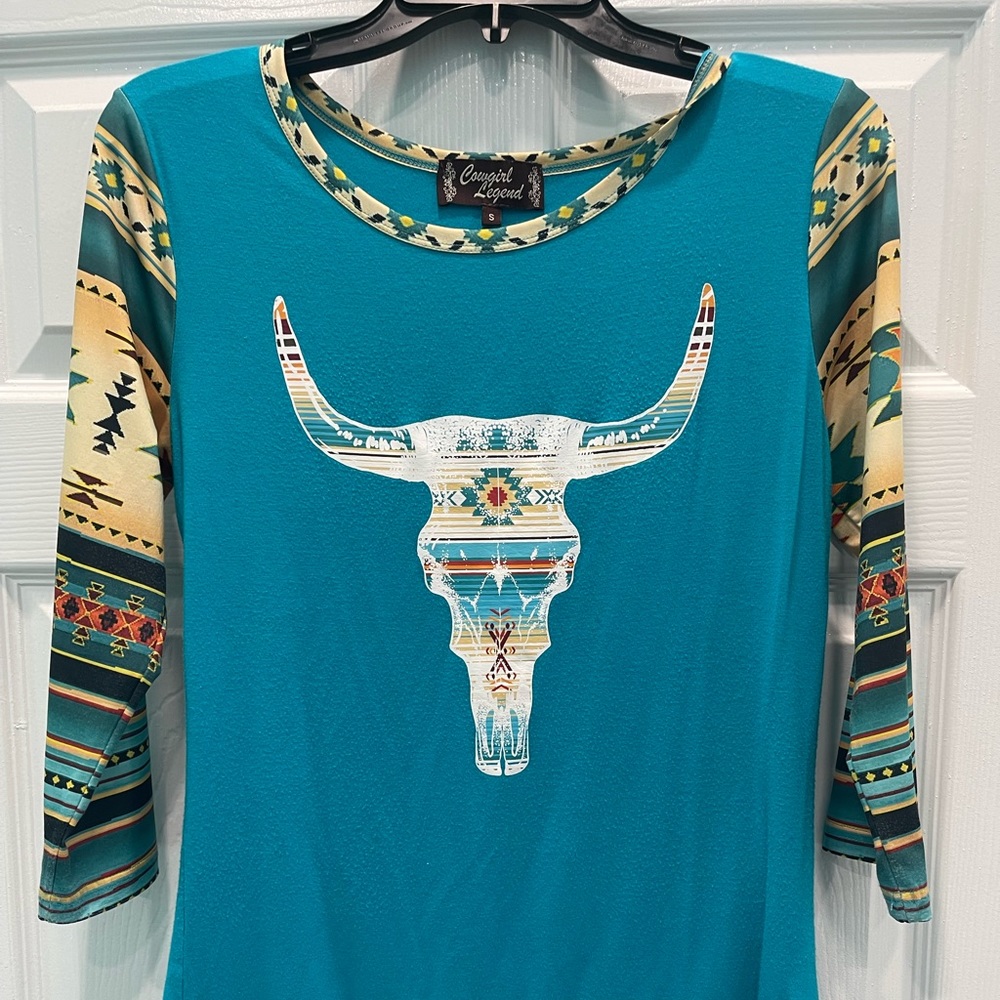 Native American style mid-length sleeved tee shirt